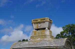 The sarcophagus on top of the mausoleum with shell acroteria. ©Text and photos Carole Tyrrell